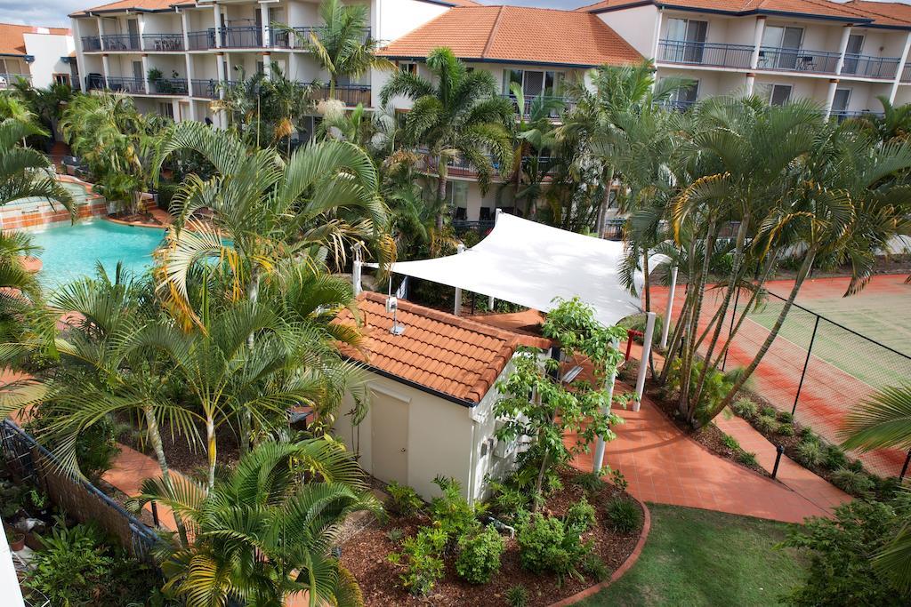 Blue Water Bay Villas Gold Coast Exterior photo