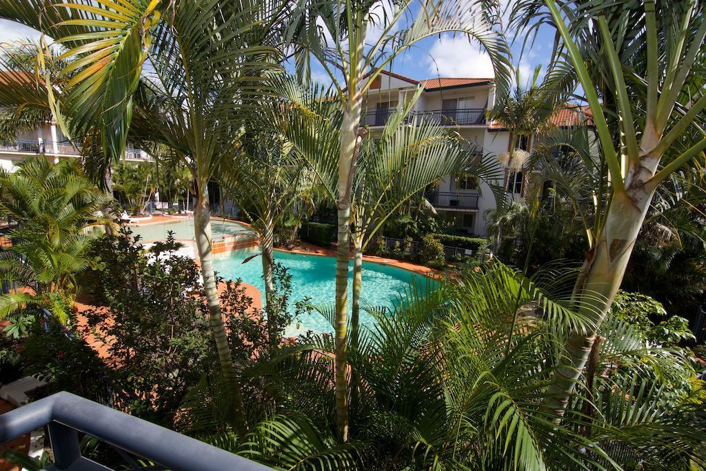 Blue Water Bay Villas Gold Coast Exterior photo
