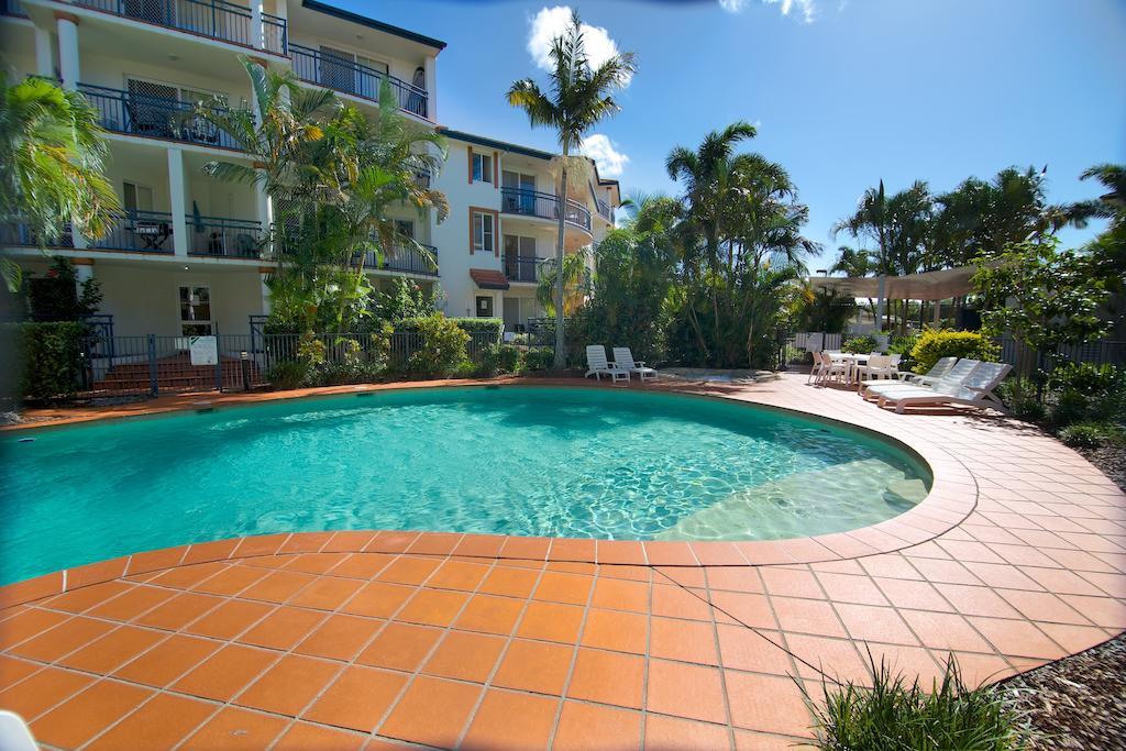 Blue Water Bay Villas Gold Coast Exterior photo