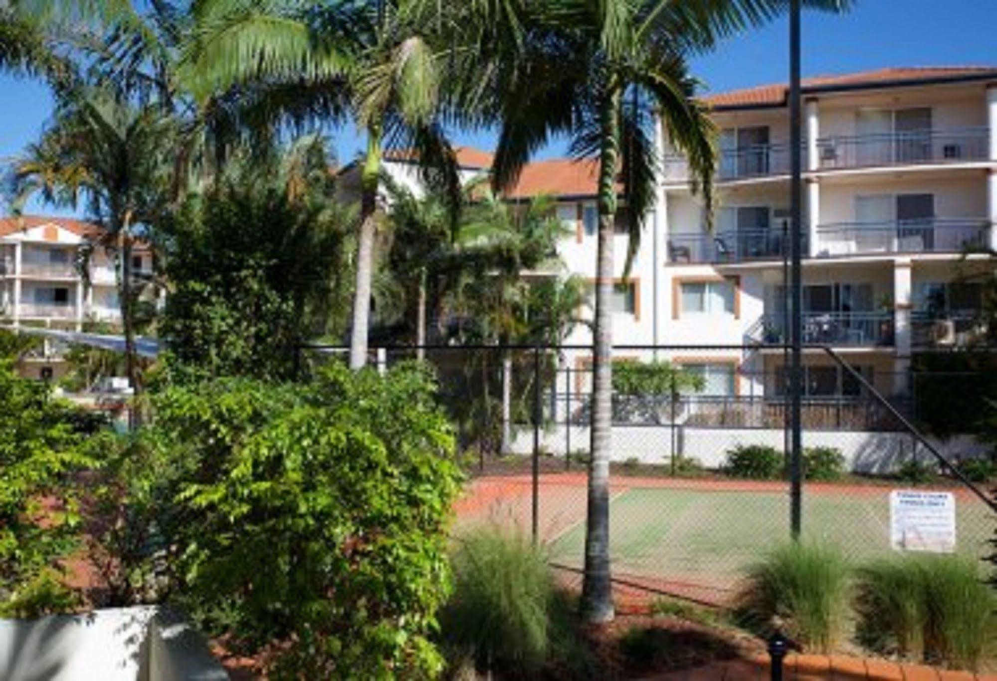 Blue Water Bay Villas Gold Coast Exterior photo